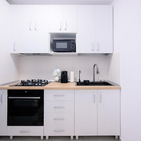 Ferienwohnung Charming Hideaway Inspired By El Profesor'S Intrigue Bukarest Exterior foto