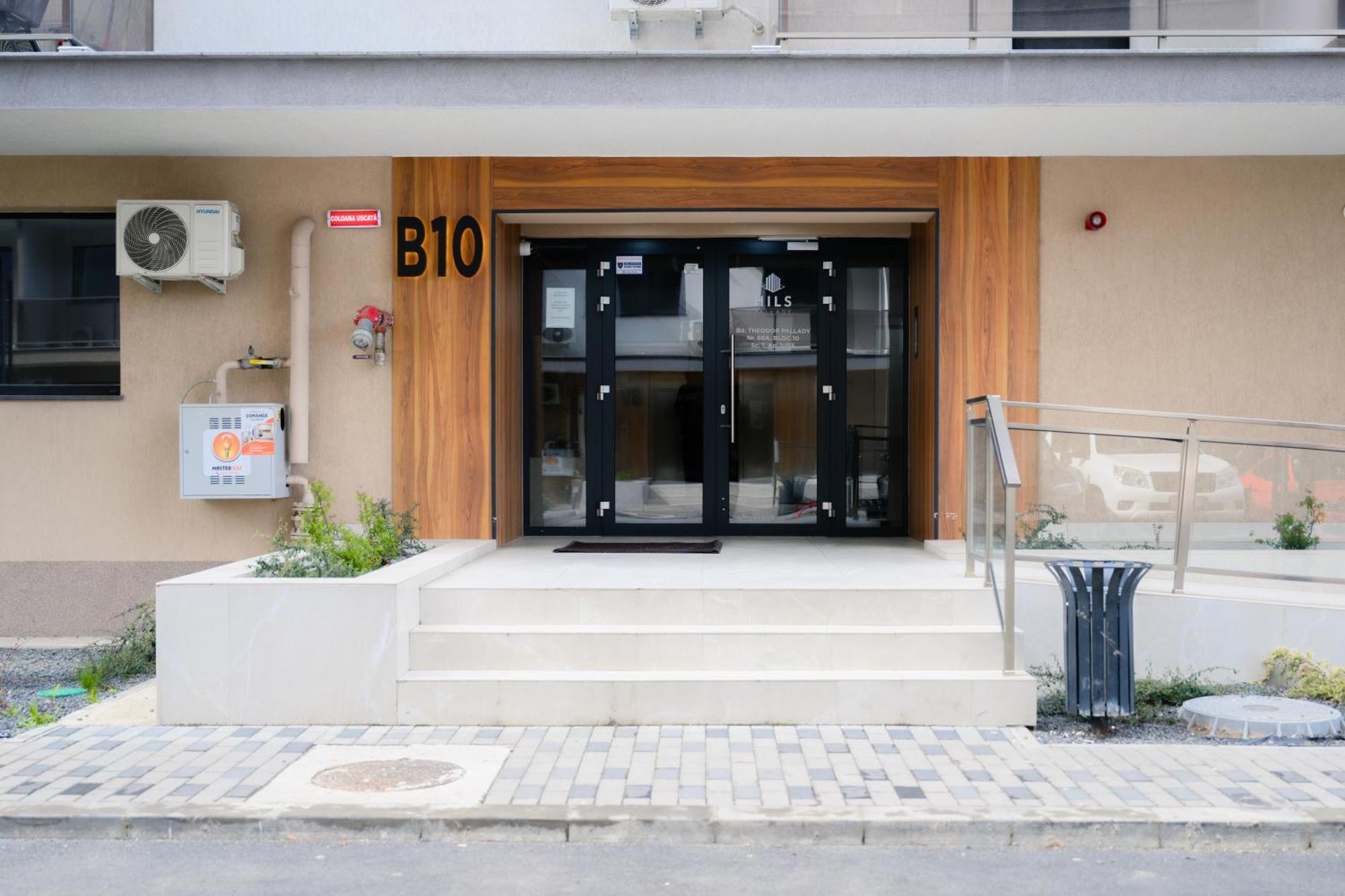 Ferienwohnung Charming Hideaway Inspired By El Profesor'S Intrigue Bukarest Exterior foto