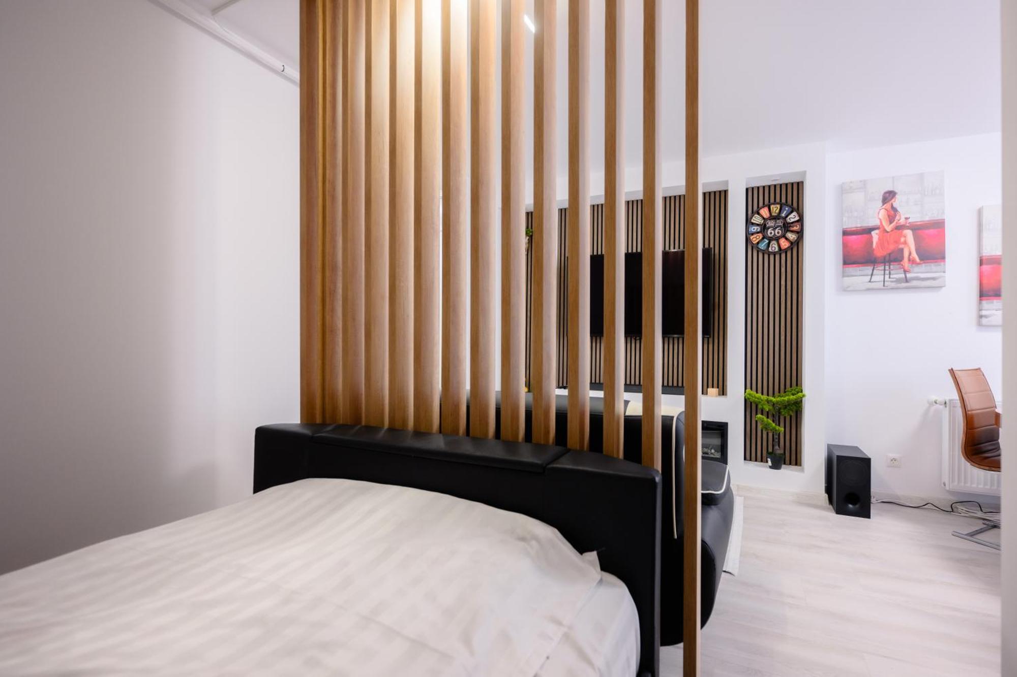 Ferienwohnung Charming Hideaway Inspired By El Profesor'S Intrigue Bukarest Exterior foto